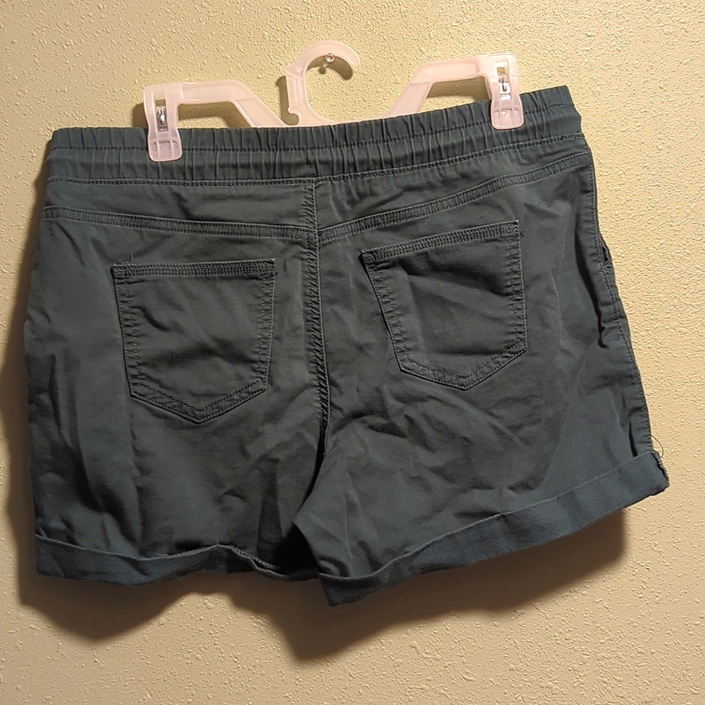 Green Shorts - Picture 3 of 3